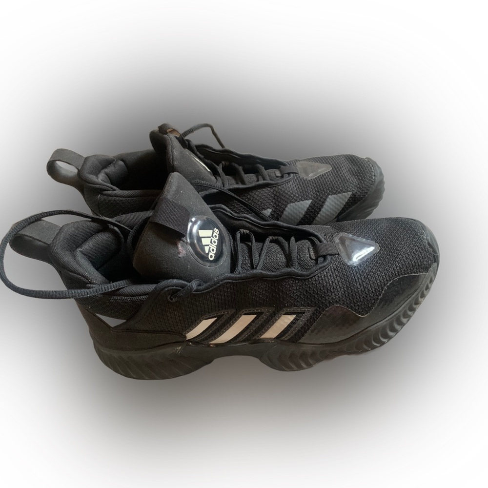 Adidas men’s shoes 10 1/2